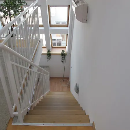 公寓 New Penthouse At Synagogue